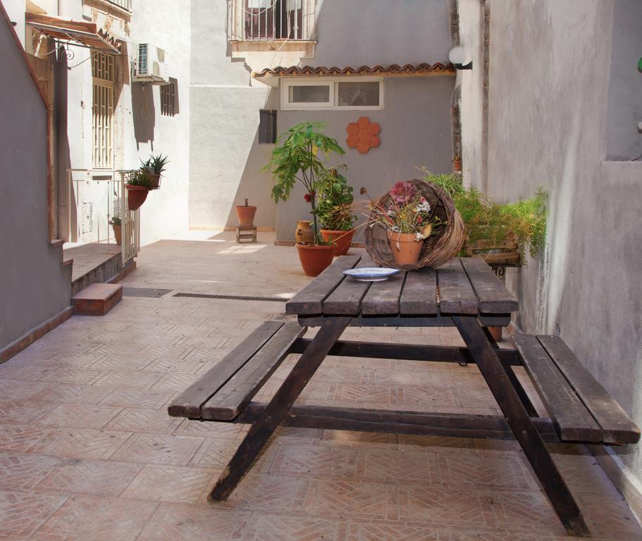 B&B Garibaldi Catania Luaran gambar